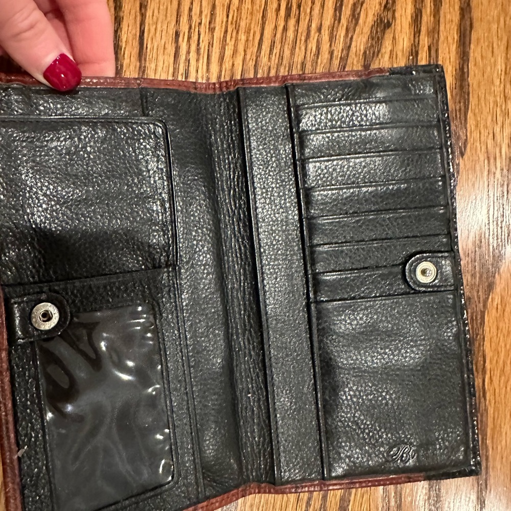Brighton Wallet - Picture 3 of 4